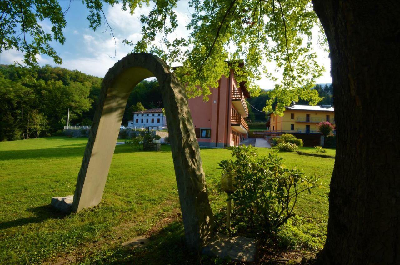 Pikes Villa Pulfero Eksteriør billede